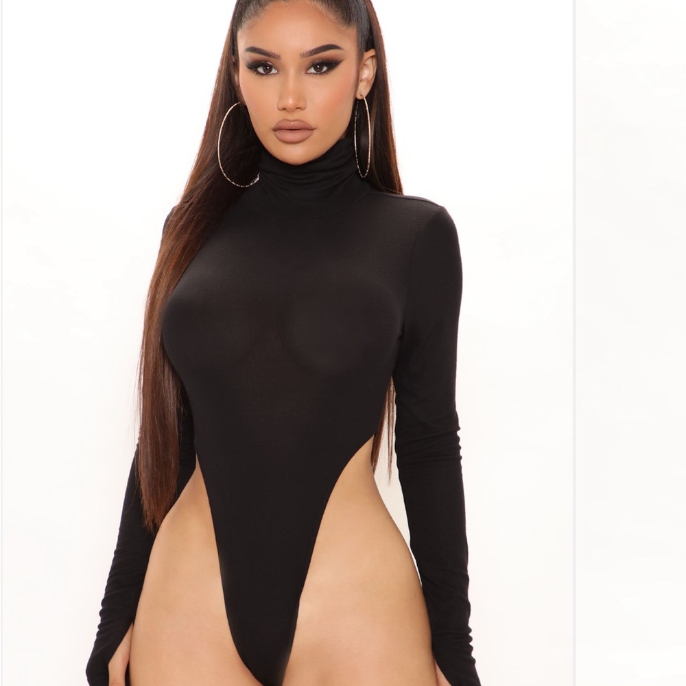 fashion nova Desi Turtleneck bodysuit